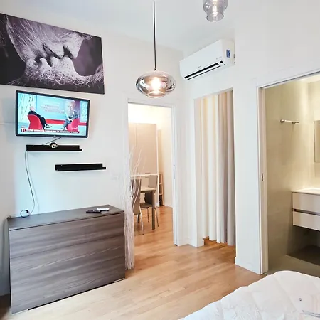 Apartment Dimora As *